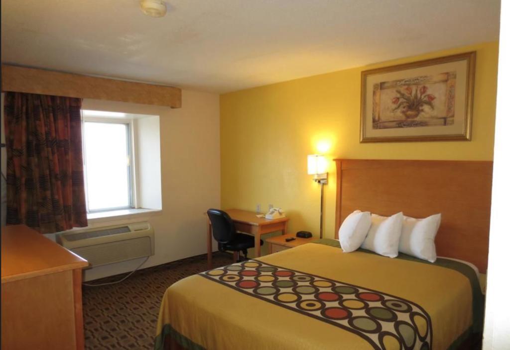 American Best Value Inn Lawrence Bagian luar foto