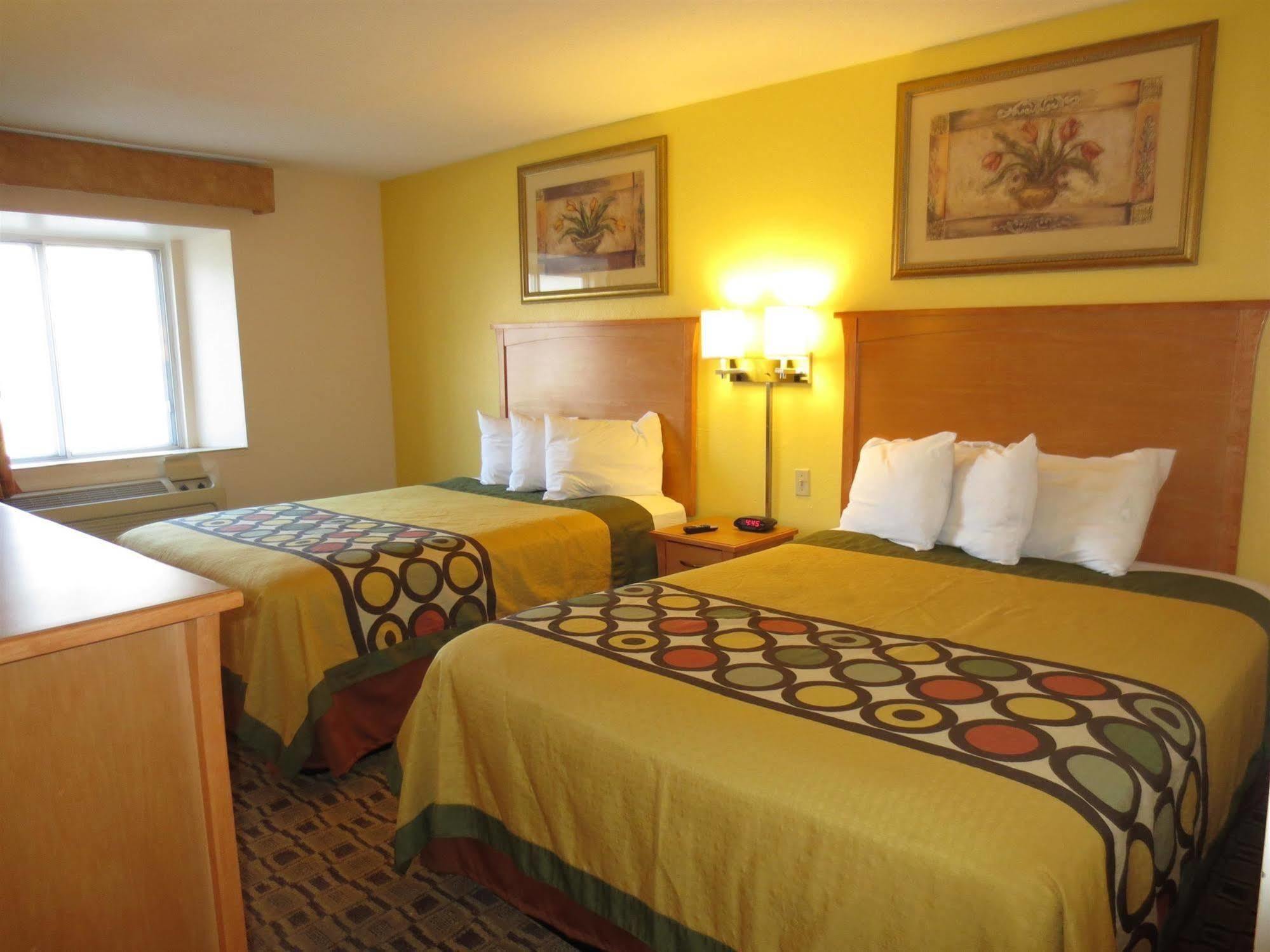 American Best Value Inn Lawrence Bagian luar foto