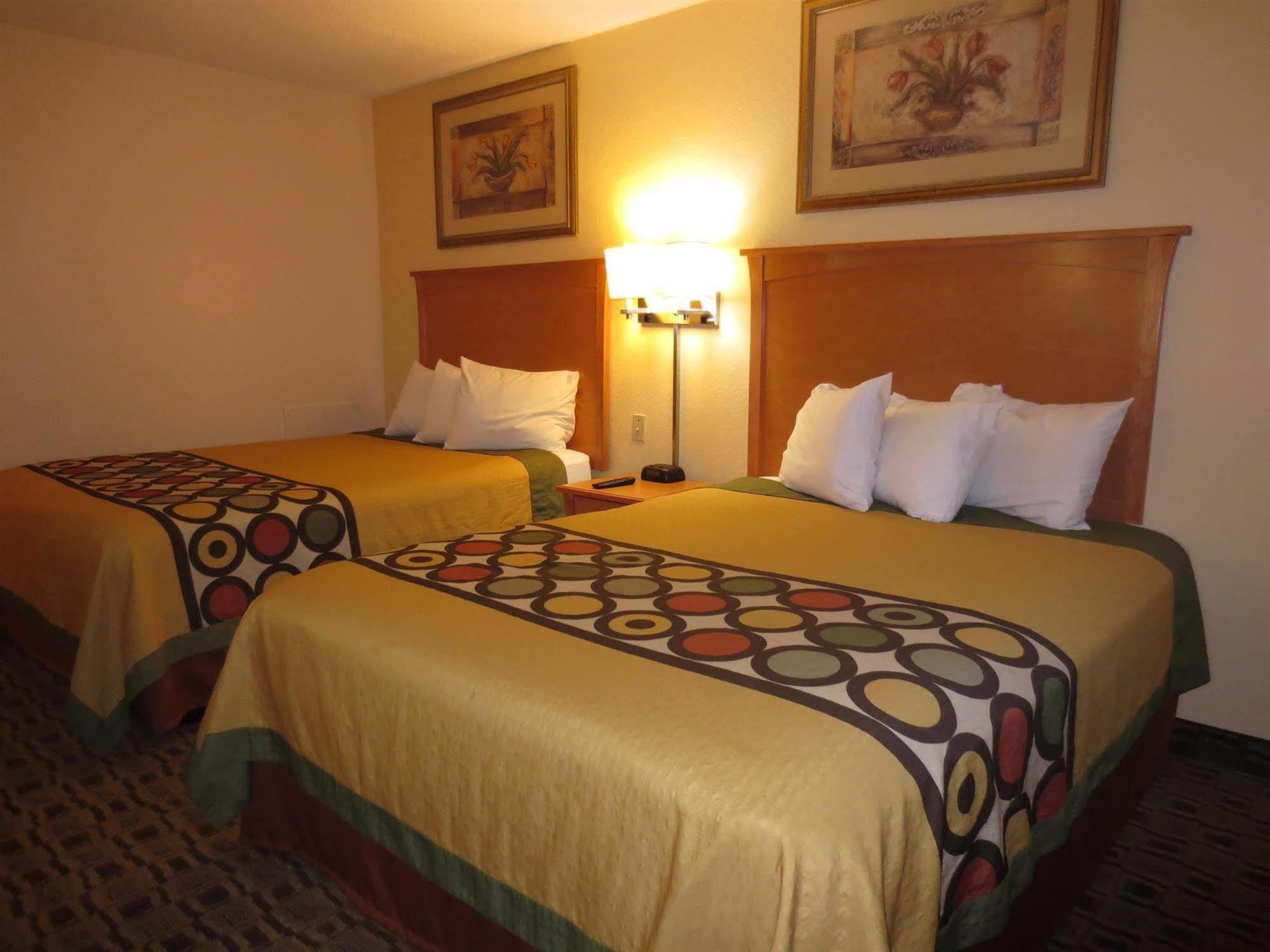 American Best Value Inn Lawrence Bagian luar foto